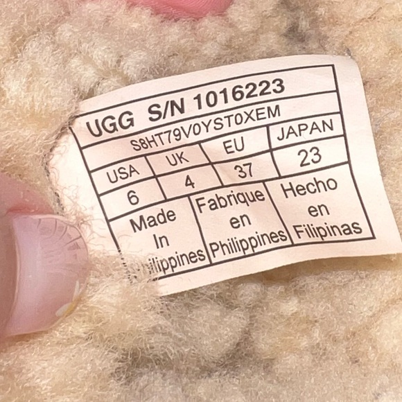 Ugg boots - Picture 5 of 5